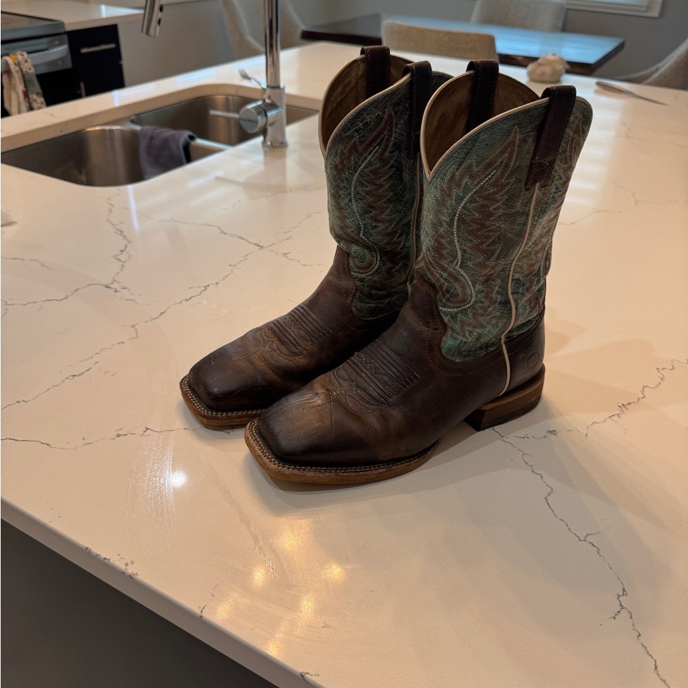 Ariat Dark Brown Leather Boots size 8mm